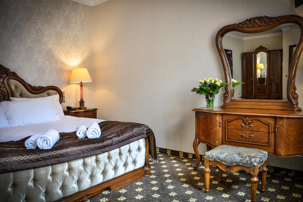 Komoda Club Residence Kaliszki Cameră foto