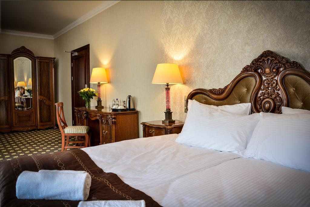 Komoda Club Residence Kaliszki Cameră foto